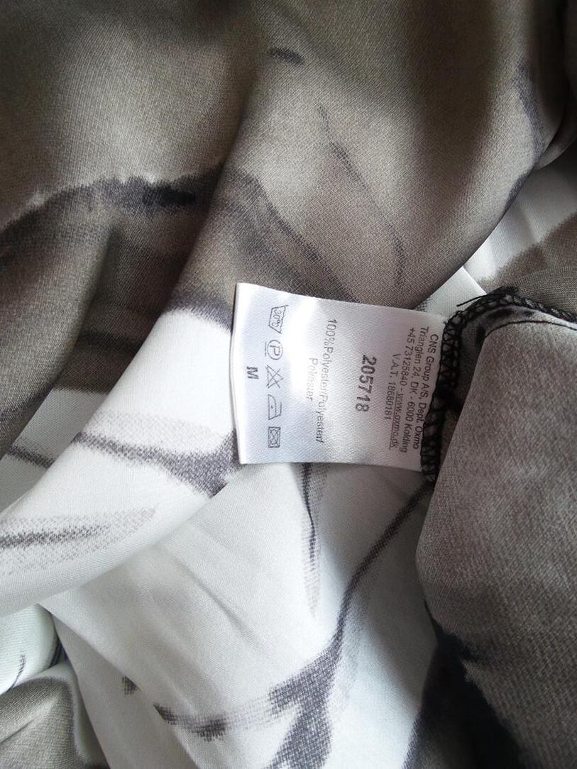 Oxmo Rozmiar M Okrągły dekolt Sukienka Letnia Bezrękawnik Do Kolan Oxmo Rozmiar M Okrągły dekolt Sukienka Letnia Bezrękawnik Do Kolan
