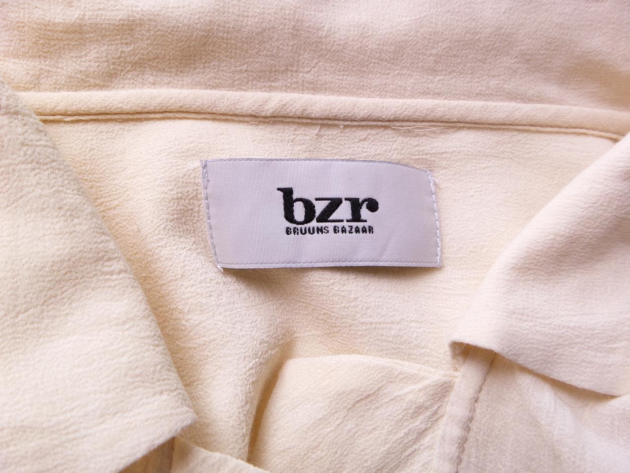 BZR Rozmiar 36 Kolor Kremowy Kołnierz Bluzka Krótki rękaw Materiał Bawełna 100% BZR Rozmiar 36 Kolor Kremowy Kołnierz Bluzka Krótki rękaw Materiał Bawełna 100%