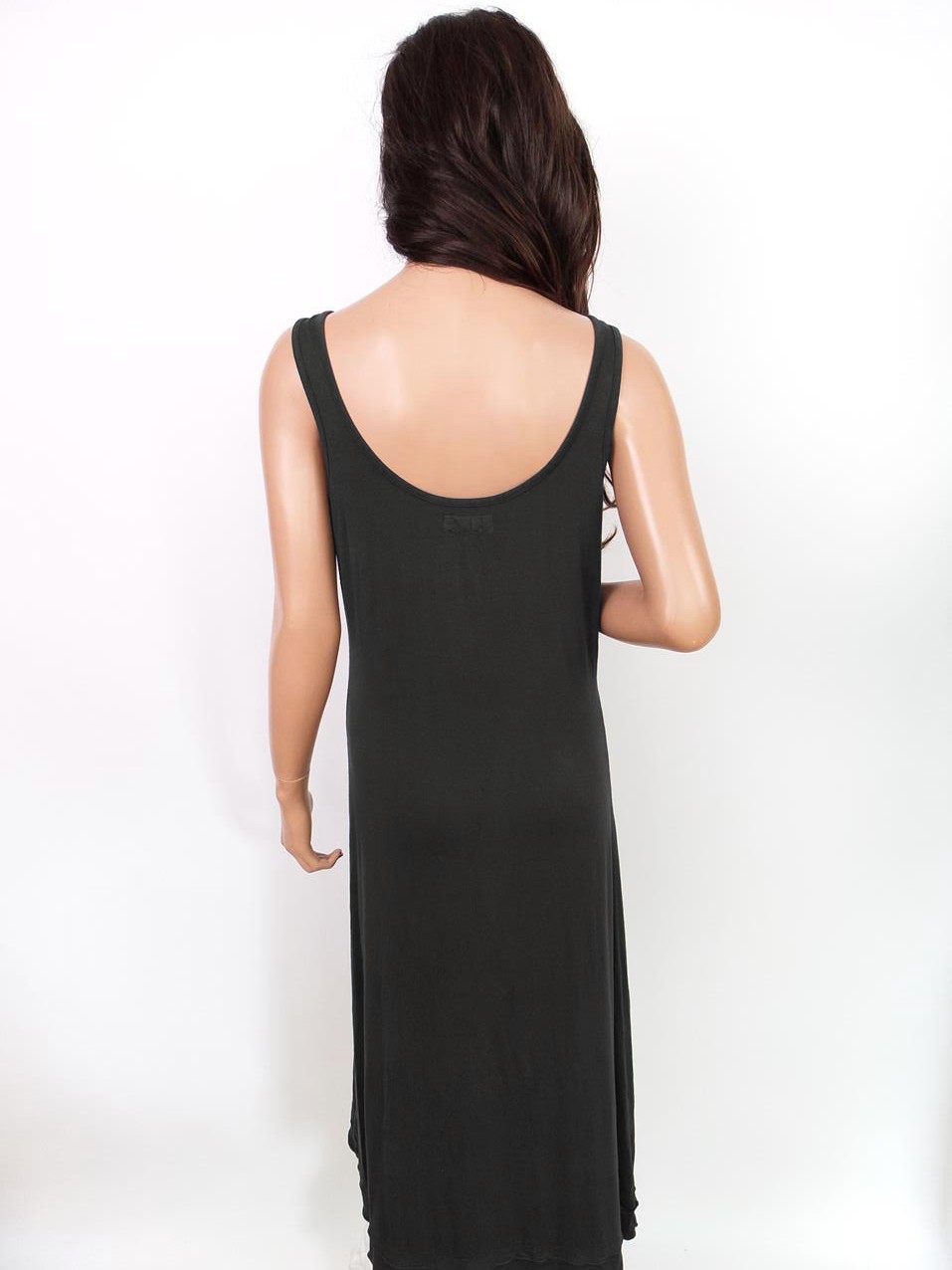 Uno Rozmiar one size (M/L/XL) Drapowany dekolt Sukienka Tank Top Bezrękawnik Midi Materiał Wiskoza Uno Rozmiar one size (M/L/XL) Drapowany dekolt Sukienka Tank Top Bezrękawnik Midi Materiał Wiskoza
