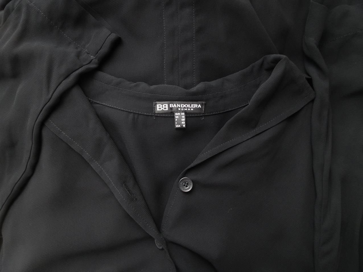 BANDOLERA Rozmiar 36 Kolor Czarny Kołnierz Tunika Zapinana Bluzka Długi rękaw Materiał Wiskoza 100% BANDOLERA Rozmiar 36 Kolor Czarny Kołnierz Tunika Zapinana Bluzka Długi rękaw Materiał Wiskoza 100%