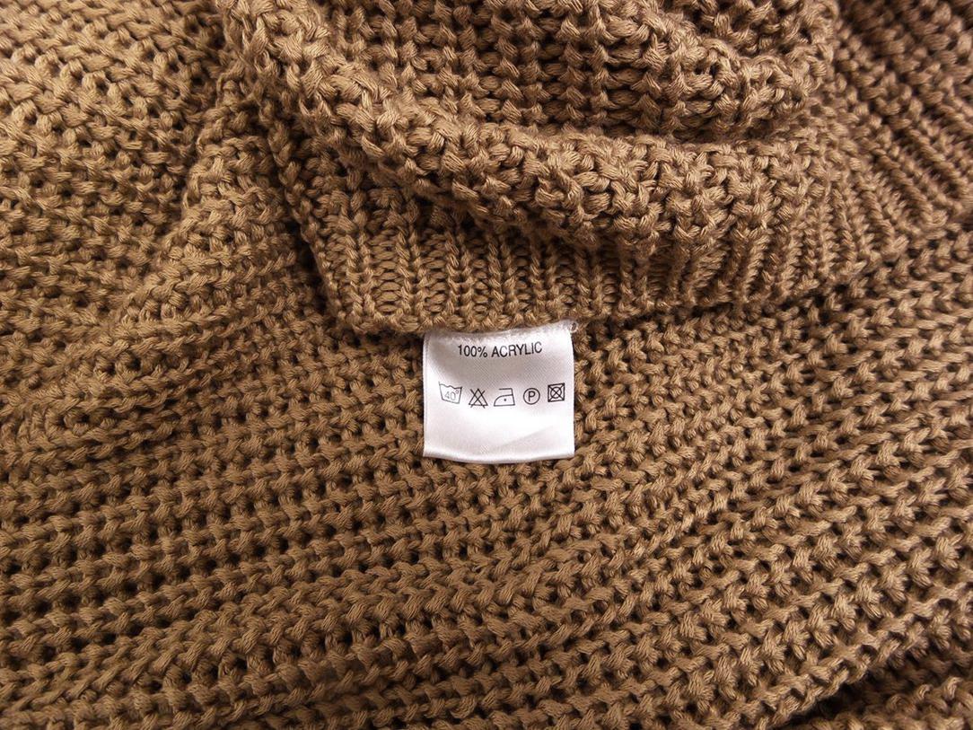 Jensen Rozmiar XL High Neck Sweter Bezrękawnik Materiał Akryl 100% Jensen Rozmiar XL High Neck Sweter Bezrękawnik Materiał Akryl 100%