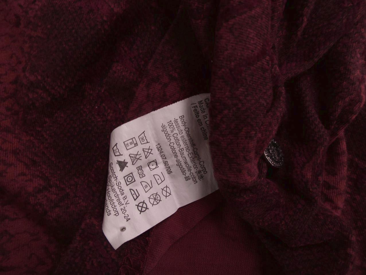Maison scotch Rozmiar 40 (3) W łódkę Bluzka Długi rękaw Materiał Bawełna 100% Maison scotch Rozmiar 40 (3) W łódkę Bluzka Długi rękaw Materiał Bawełna 100%
