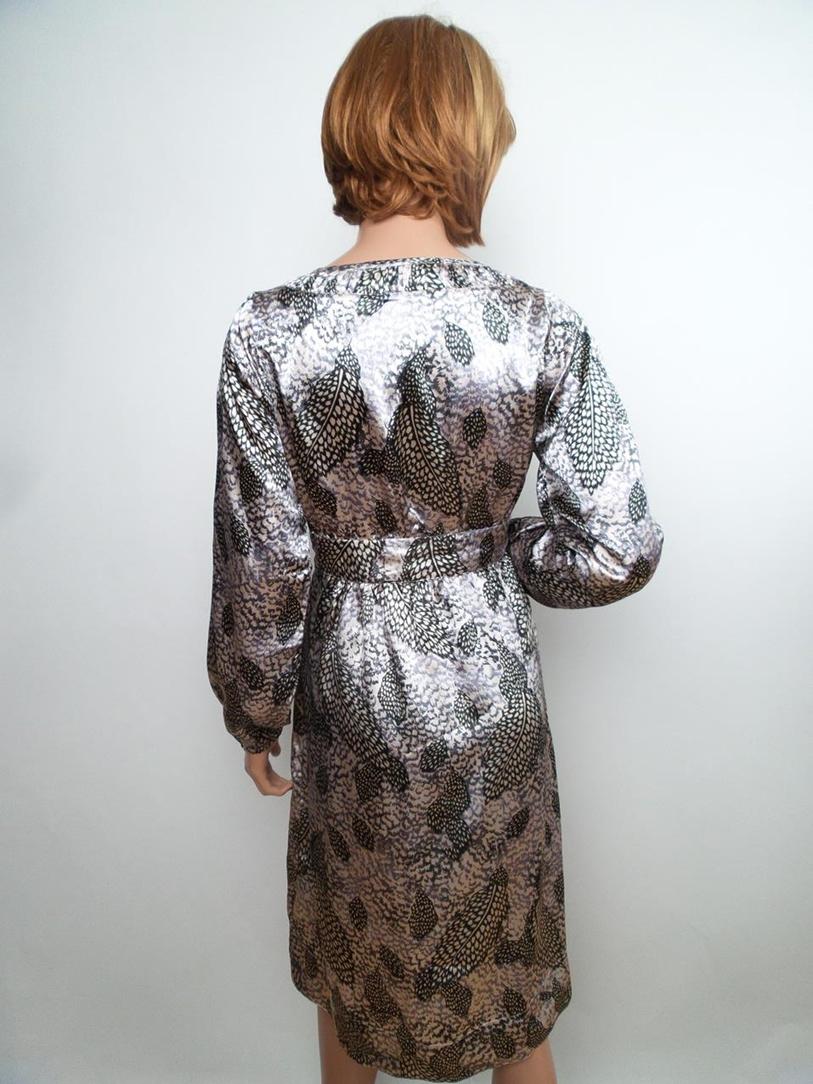 BY LYSGAARD Rozmiar XS W serek Sukienka A-Line Długi rękaw Midi Materiał Wiskoza 100% BY LYSGAARD Rozmiar XS W serek Sukienka A-Line Długi rękaw Midi Materiał Wiskoza 100%