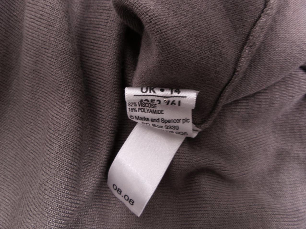Marks&spencer Rozmiar 42 (14) W serek Sweter Rękaw 3/4 Materiał Wiskoza Cienka dzianina