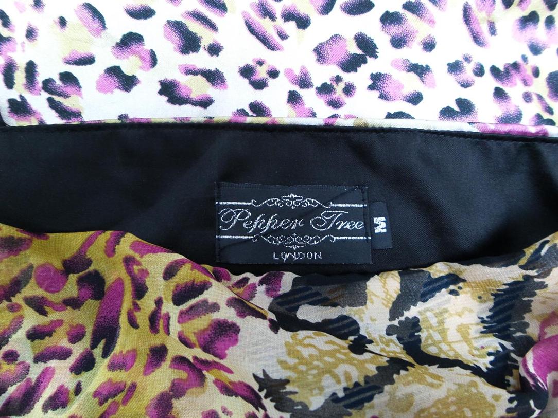 Pepper tree Rozmiar M Na Jedno Ramię Sukienka Bodycon Bezrękawnik Do Kolan Pepper tree Rozmiar M Na Jedno Ramię Sukienka Bodycon Bezrękawnik Do Kolan