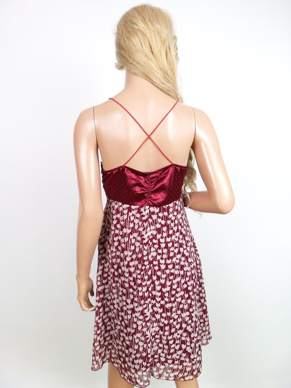 Fashion Rozmiar M Kolor Bordowy Odkryte Ramiona Sukienka Mini Bezrękawnik Krótka Fashion Rozmiar M Kolor Bordowy Odkryte Ramiona Sukienka Mini Bezrękawnik Krótka