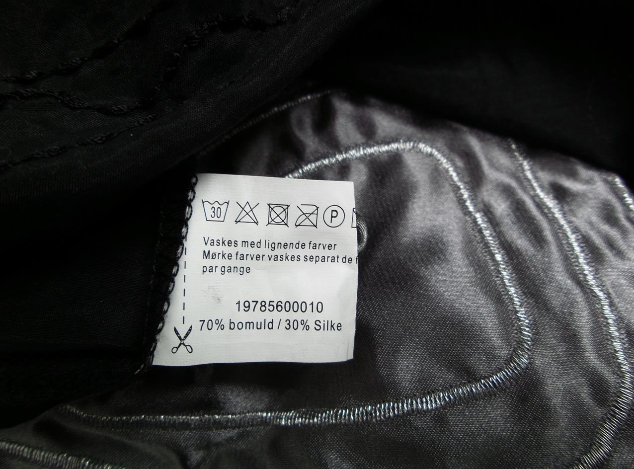 Lipo lipo Rozmiar M Kolor Czarny W serek Tunika Bluzka Krótki rękaw Materiał Bawełna Lipo lipo Rozmiar M Kolor Czarny W serek Tunika Bluzka Krótki rękaw Materiał Bawełna