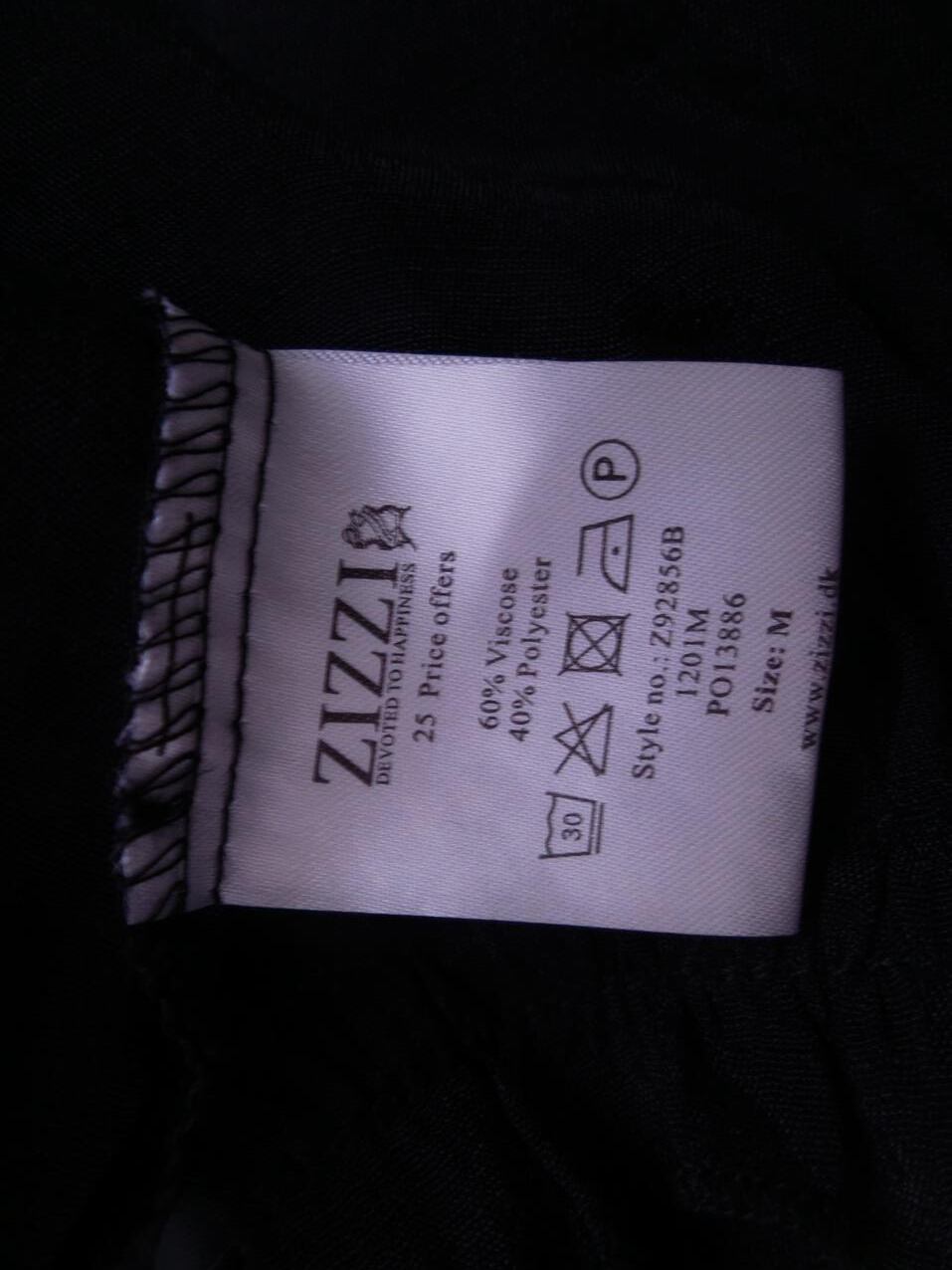 Zizzi Rozmiar M Kolor Czarny Keyhole Crew Neck Sukienka Mini Rękaw 3/4 Krótka Materiał Wiskoza Zizzi Rozmiar M Kolor Czarny Keyhole Crew Neck Sukienka Mini Rękaw 3/4 Krótka Materiał Wiskoza