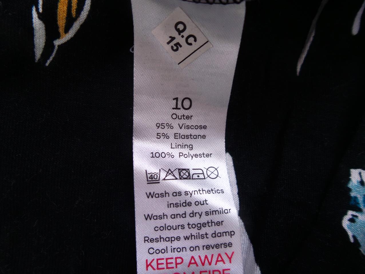BONMARCHE Rozmiar 10 (38) Kolor Czarny W serek Sukienka Ołówkowa Rękaw 3/4 Midi Materiał Wiskoza BONMARCHE Rozmiar 10 (38) Kolor Czarny W serek Sukienka Ołówkowa Rękaw 3/4 Midi Materiał Wiskoza