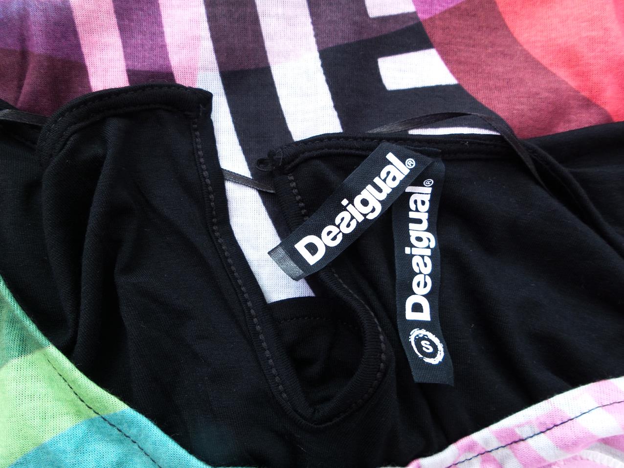 DESIGUAL Rozmiar S Kolor Różowy Okrągły dekolt Bluzka Krótki rękaw Materiał Wiskoza