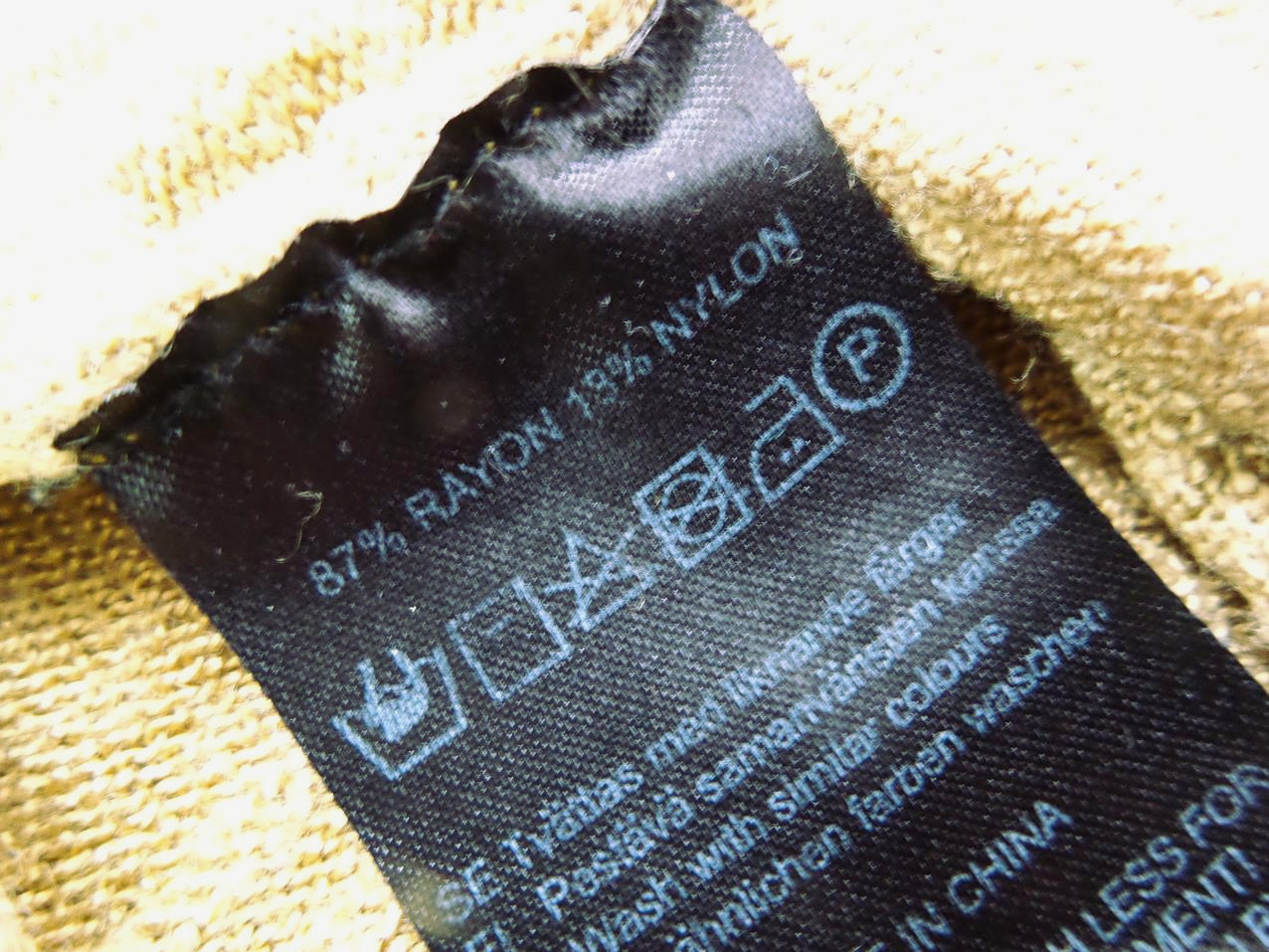 Indiska Rozmiar XL Kolor Khaki W serek Otwarty Kardigan Długi rękaw Materiał Rayon Cienka dzianina