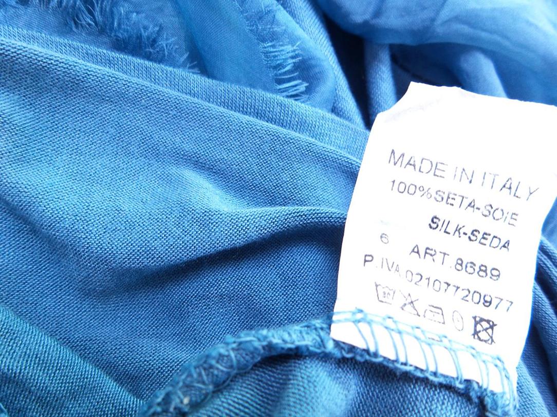 20170531_092112.jpg Made in Italy Rozmiar 6 (34) Kolor Niebieski Okrągły dekolt Bluzka Bezrękawnik Materiał Jedwab