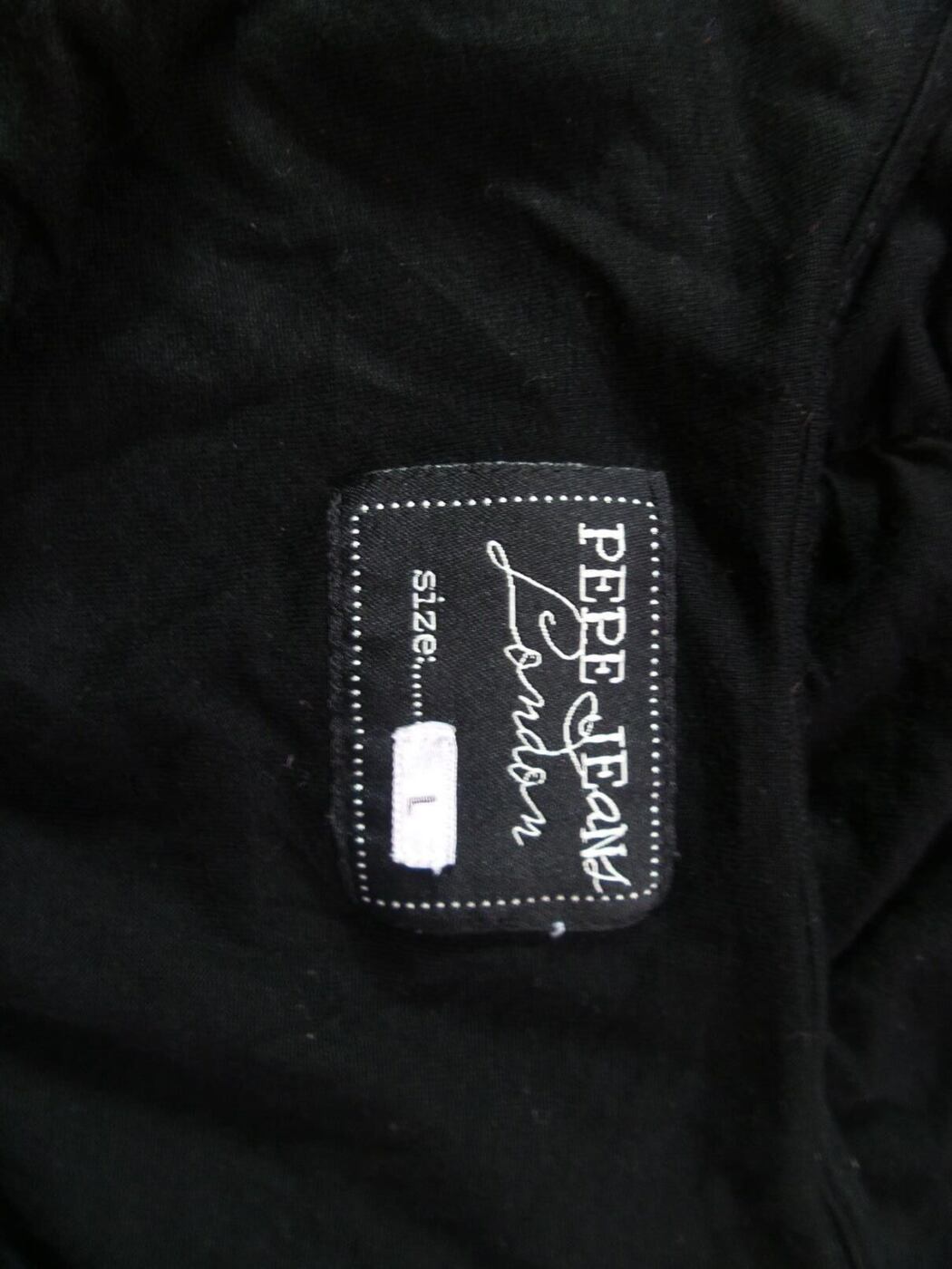 Pepe jeans Rozmiar L Kolor Czarny Okrągły dekolt Tunika Bluzka Bezrękawnik Materiał Wiskoza Pepe jeans Rozmiar L Kolor Czarny Okrągły dekolt Tunika Bluzka Bezrękawnik Materiał Wiskoza