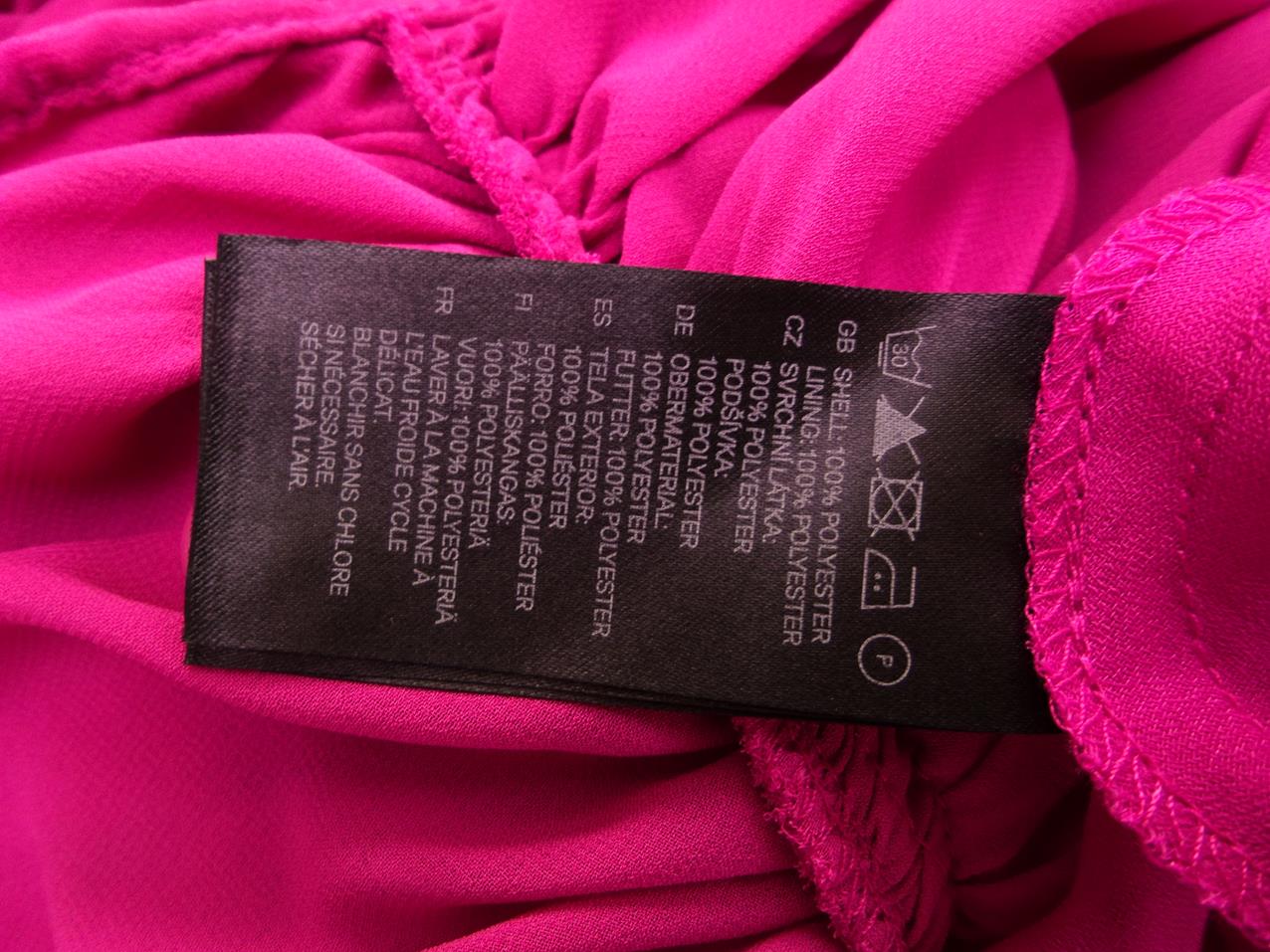 Rozmiar 40 Kolor Różowy Odkryte Ramiona Sukienka Bodycon Bezrękawnik Do Kolan