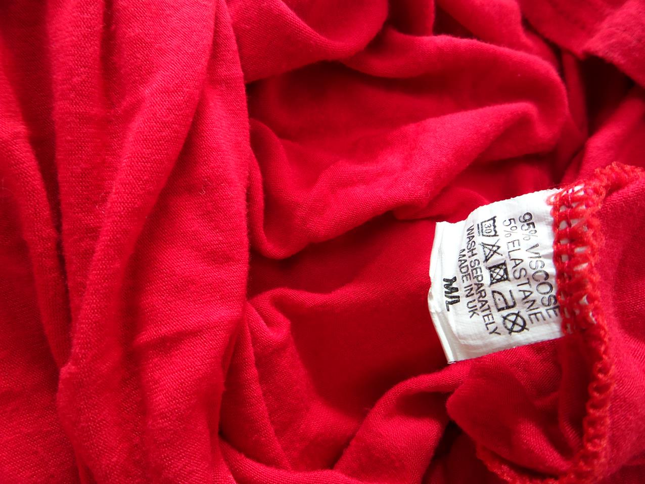 Rozmiar M/L Kolor Czerwony Dekolt U Sukienka Maxi Bezrękawnik Długa Materiał Wiskoza Rozmiar M/L Kolor Czerwony Dekolt U Sukienka Maxi Bezrękawnik Długa Materiał Wiskoza