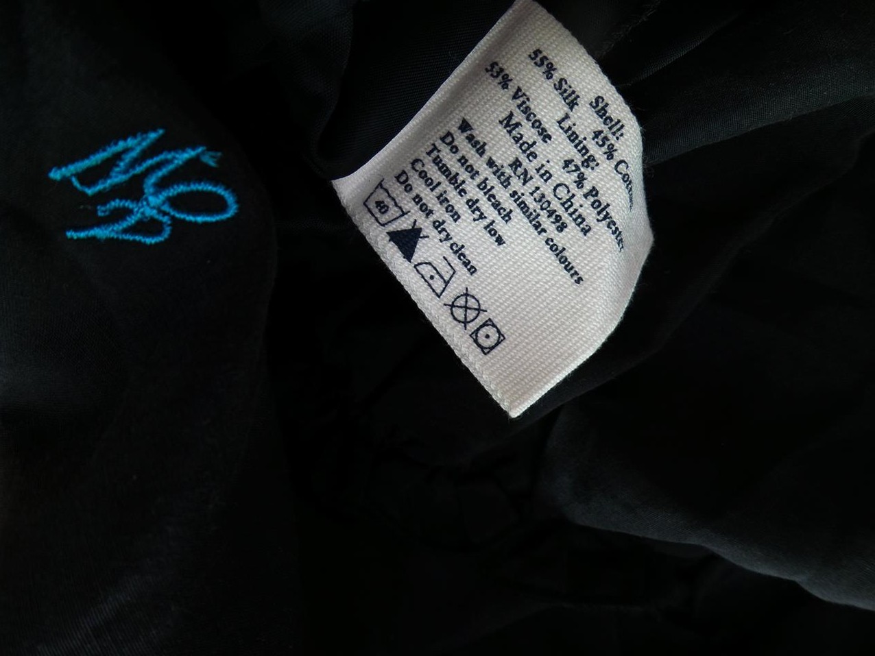 Jack Wills Rozmiar 8 (36) Kolor Czarny Odkryte Ramiona Sukienka Mini Bezrękawnik Krótka Materiał Jedwab Jack Wills Rozmiar 8 (36) Kolor Czarny Odkryte Ramiona Sukienka Mini Bezrękawnik Krótka Materiał Jedwab