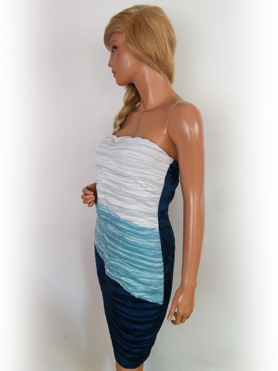 Emamoda Rozmiar L Kolor Granatowy Odkryte Ramiona Sukienka Bodycon Bezrękawnik Krótka Emamoda Rozmiar L Kolor Granatowy Odkryte Ramiona Sukienka Bodycon Bezrękawnik Krótka