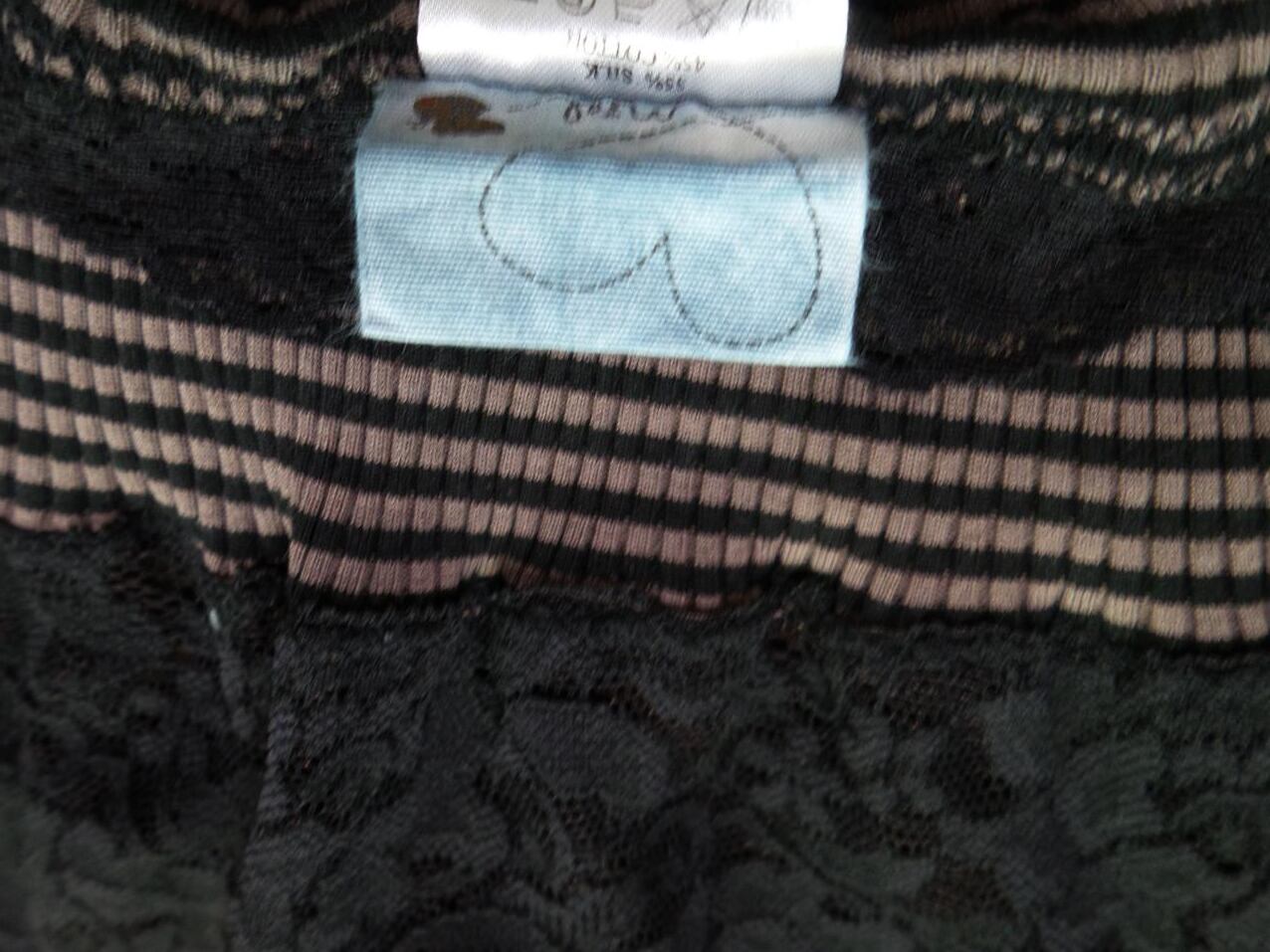 Miel Rozmiar S/M Kolor Brązowy Okrągły dekolt Sukienka Bodycon Długi rękaw Krótka Materiał Jedwab