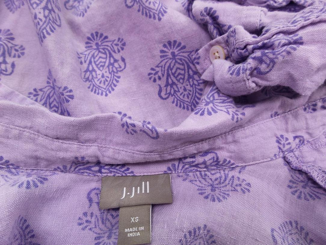 J.Jill Rozmiar XS Kolor Lawendowy Damask Paisley Kołnierz Koszula Zapinana Bluzka Rękaw 3/4 Materiał Len J.Jill Rozmiar XS Kolor Lawendowy Damask Paisley Kołnierz Koszula Zapinana Bluzka Rękaw 3/4 Materiał Len