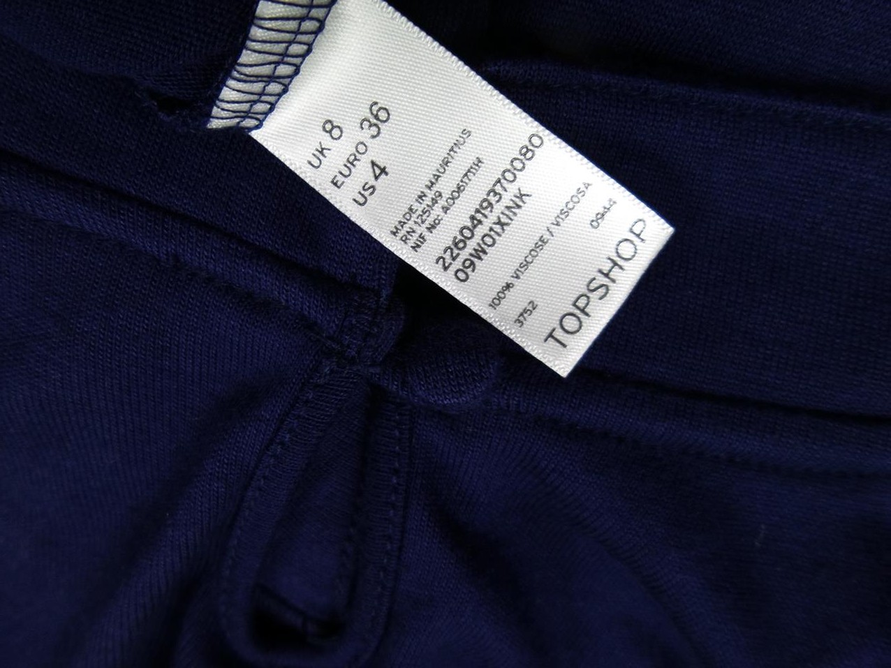 Topshop Rozmiar 36 Kolor Granatowy Kołnierz Sukienka Mini Długi rękaw Krótka Materiał Wiskoza Topshop Rozmiar 36 Kolor Granatowy Kołnierz Sukienka Mini Długi rękaw Krótka Materiał Wiskoza