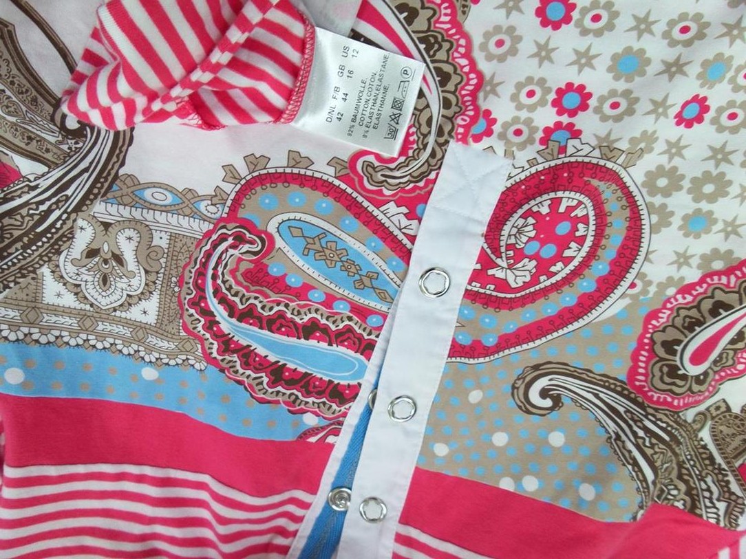 Frankewalder Rozmiar 42 Kolor Różowy Paisley Kołnierz Bluzka Popover Guziki Krótki rękaw Materiał Bawełna Frankewalder Rozmiar 42 Kolor Różowy Paisley Kołnierz Bluzka Popover Guziki Krótki rękaw Materiał Bawełna