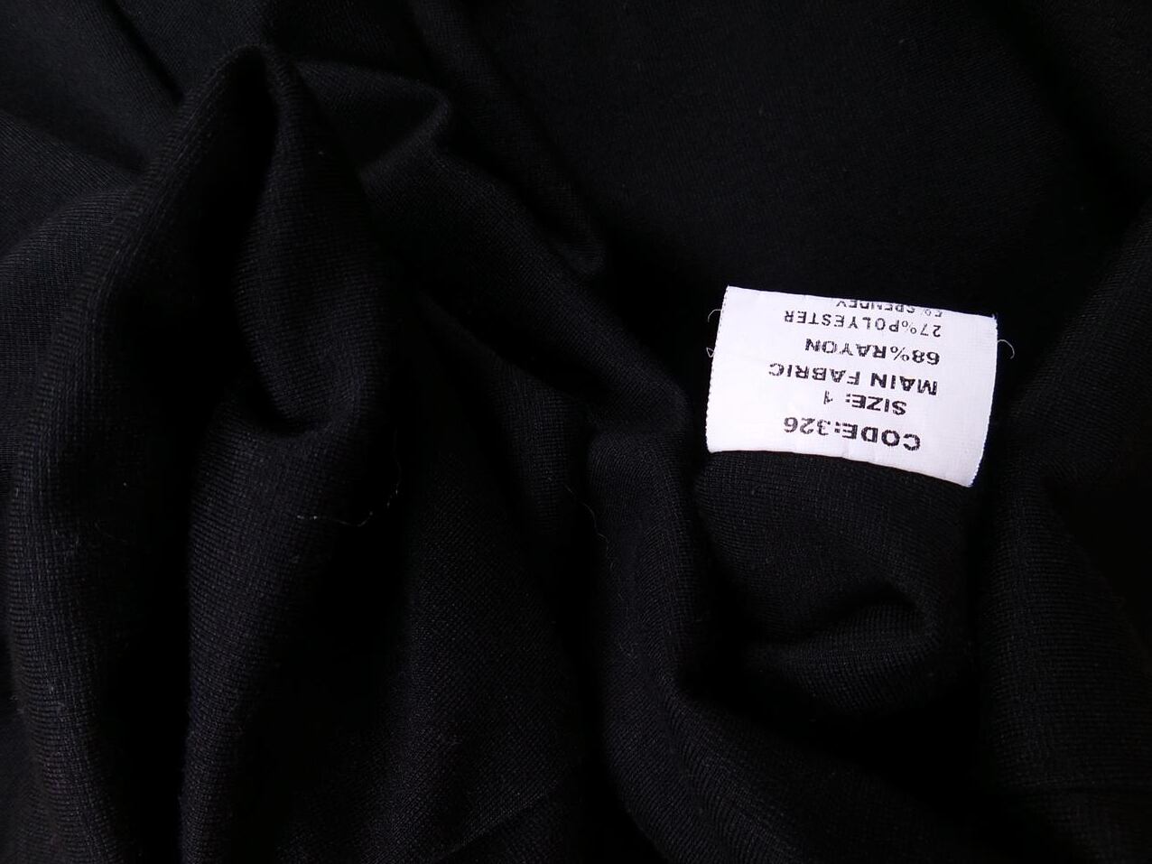 Maisy Rozmiar 1 Kolor Czarny Drapowany dekolt Sukienka Mini Krótki rękaw Krótka Materiał Rayon Maisy Rozmiar 1 Kolor Czarny Drapowany dekolt Sukienka Mini Krótki rękaw Krótka Materiał Rayon