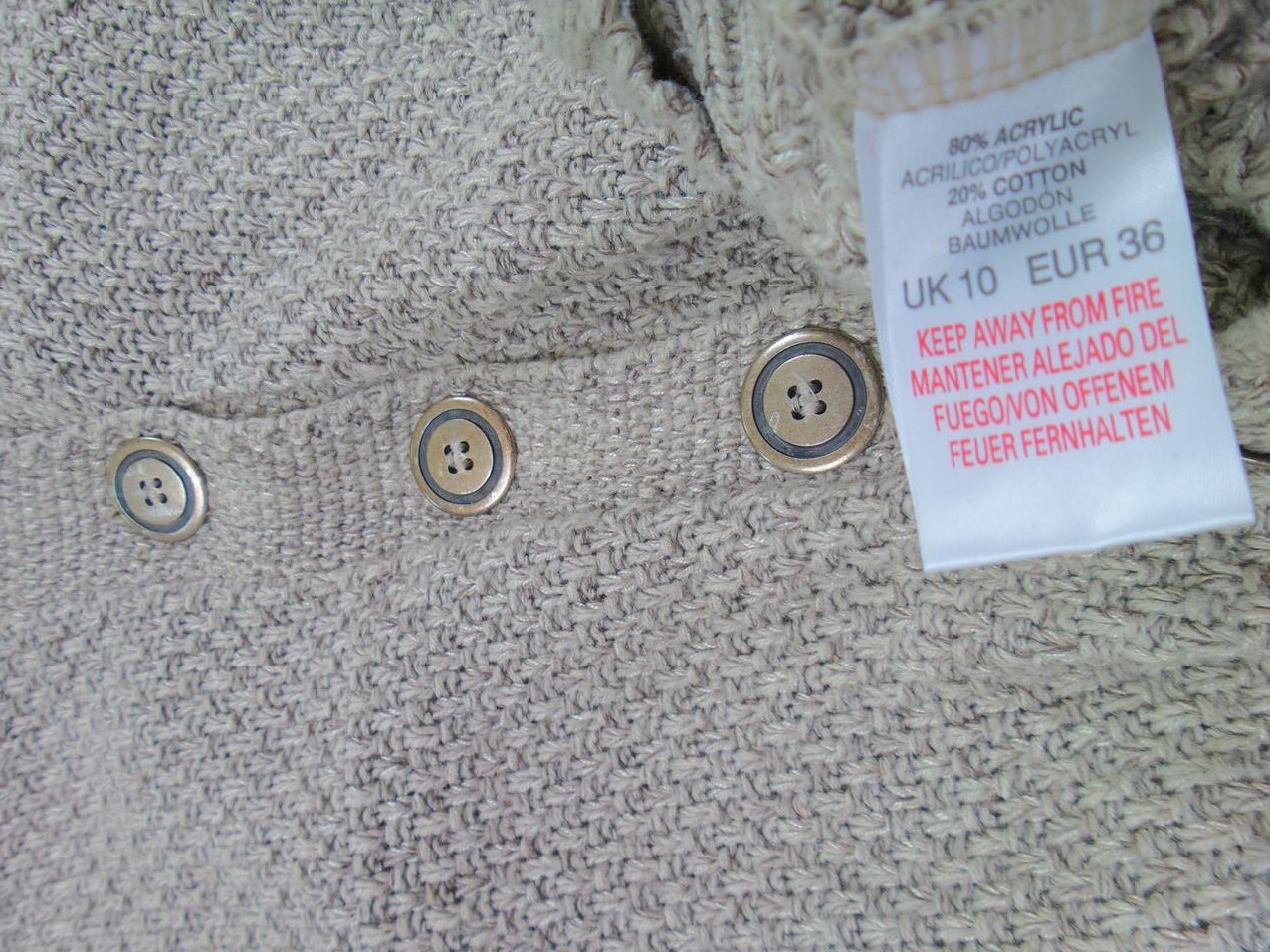 River island Rozmiar 36 Kolor Beżowy Drapowany dekolt Długi Zapinany Kardigan Krótki rękaw Materiał Akryl Gruba dzianina