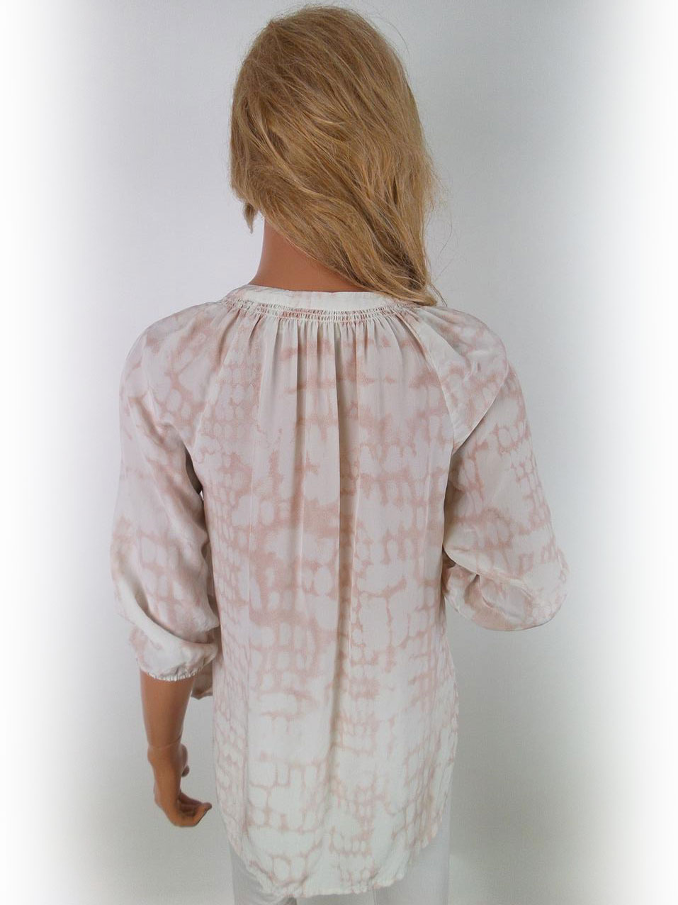Cynthia Rowley Rozmiar XS Kolor Pudrowy Róż Split Crew Neck Tunika Bluzka Rękaw 3/4 Materiał Jedwab 100% Cynthia Rowley Rozmiar XS Kolor Pudrowy Róż Split Crew Neck Tunika Bluzka Rękaw 3/4 Materiał Jedwab 100%