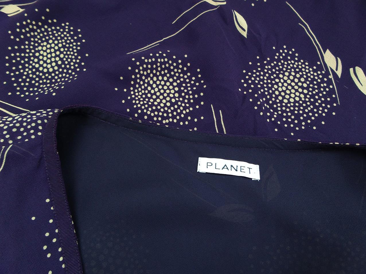 Planet Rozmiar 40 Kolor Fioletowy W serek Sukienka A-Line Bezrękawnik Midi Materiał Jedwab 100% Planet Rozmiar 40 Kolor Fioletowy W serek Sukienka A-Line Bezrękawnik Midi Materiał Jedwab 100%