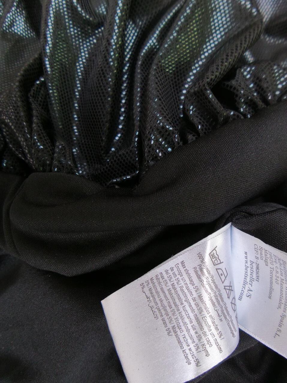 Only Rozmiar XS Kolor Czarny Halter Tunika Bluzka Bezrękawnik Materiał Wiskoza Only Rozmiar XS Kolor Czarny Halter Tunika Bluzka Bezrękawnik Materiał Wiskoza