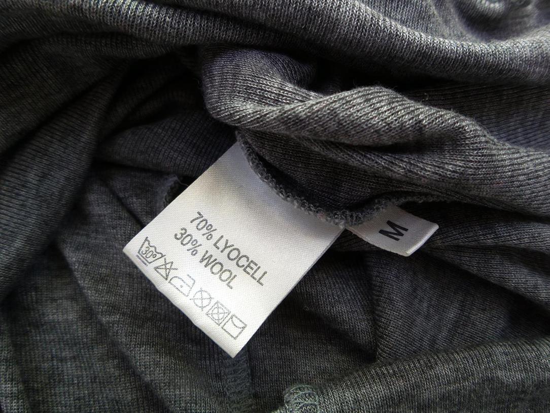 BRUUNS BAZAAR Rozmiar M Kolor Szary Golf Sweter Długi rękaw Materiał Lyocell BRUUNS BAZAAR Rozmiar M Kolor Szary Golf Sweter Długi rękaw Materiał Lyocell