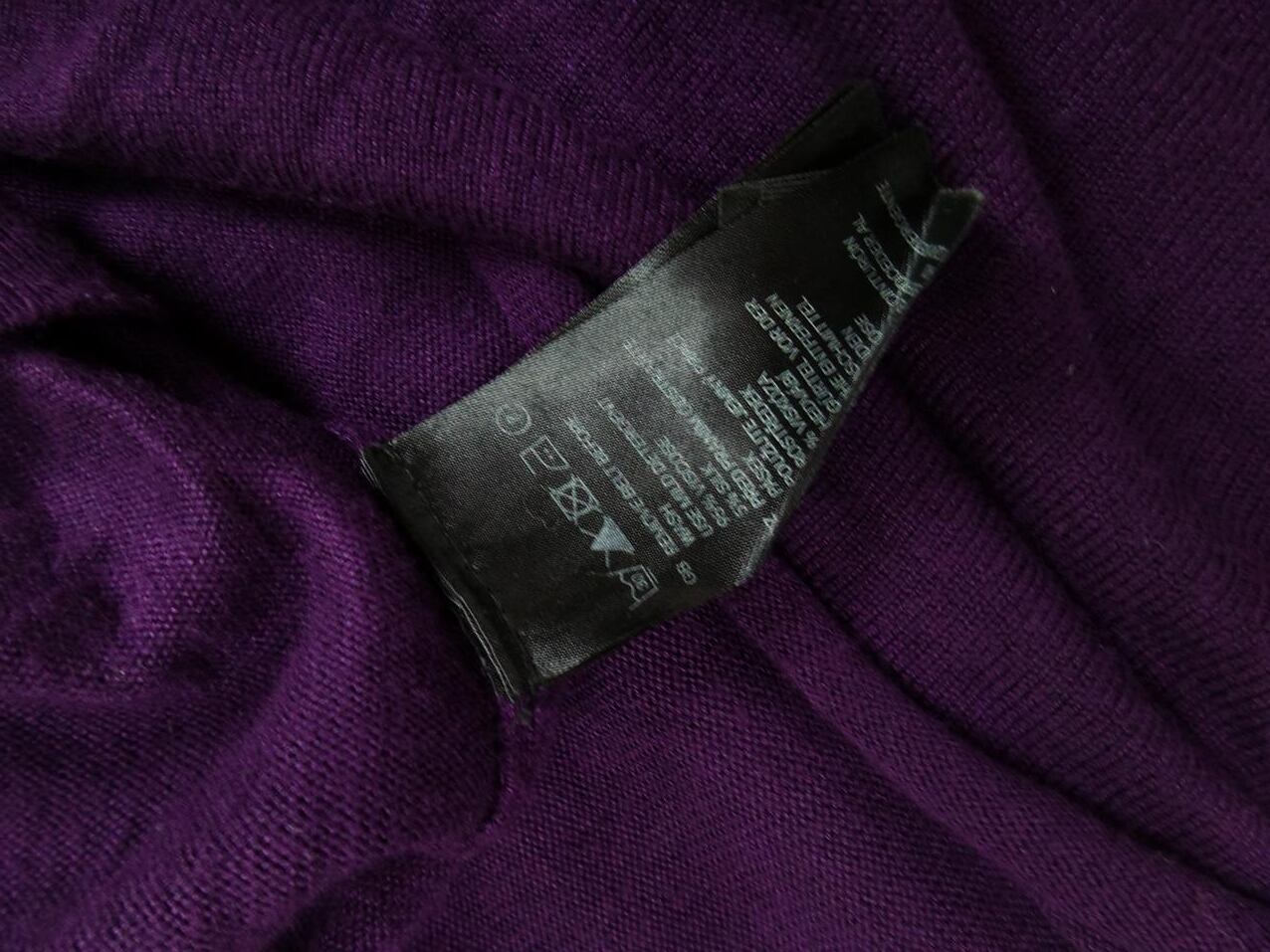 Rozmiar M Kolor Fioletowy Drapowany dekolt Sukienka Prostokątna Krótki rękaw Midi Materiał Wiskoza Rozmiar M Kolor Fioletowy Drapowany dekolt Sukienka Prostokątna Krótki rękaw Midi Materiał Wiskoza