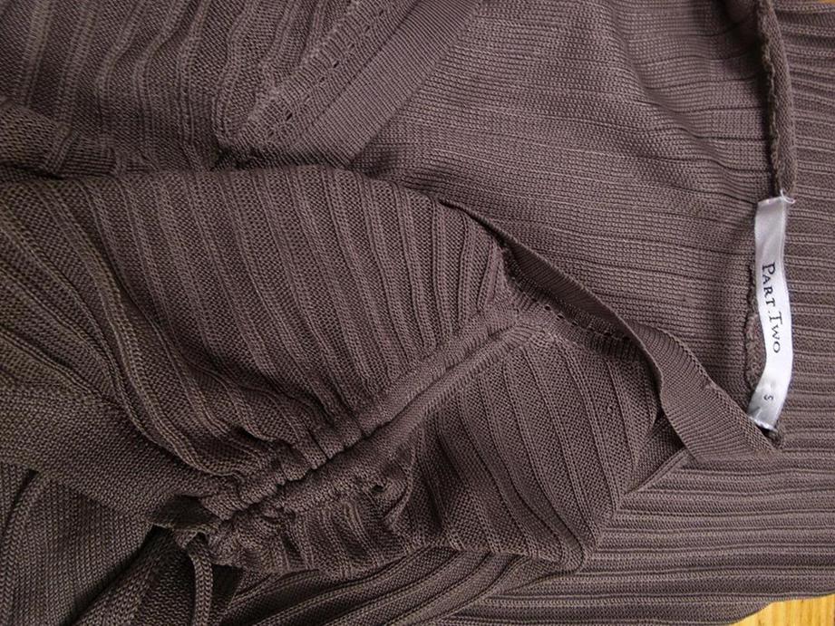 Part two Rozmiar S Kolor Brązowy W serek Sukienka Sheath Krótki rękaw Do Kolan Materiał Wiskoza 100% Part two Rozmiar S Kolor Brązowy W serek Sukienka Sheath Krótki rękaw Do Kolan Materiał Wiskoza 100%