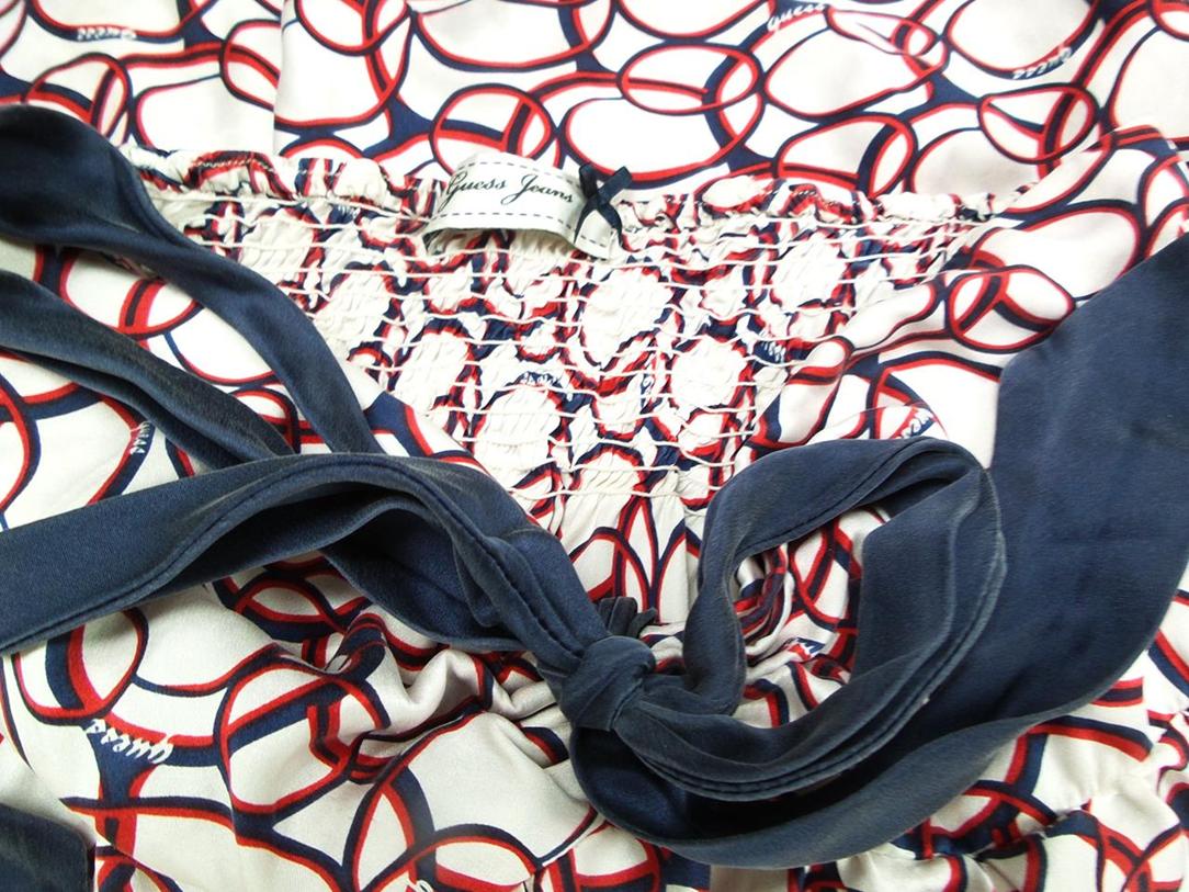 Guess jeans Rozmiar S Kolor Czerwony Geometryczny Odkryte Ramiona Tunika Bluzka Bezrękawnik Materiał Jedwab 100% Guess jeans Rozmiar S Kolor Czerwony Geometryczny Odkryte Ramiona Tunika Bluzka Bezrękawnik Materiał Jedwab 100%
