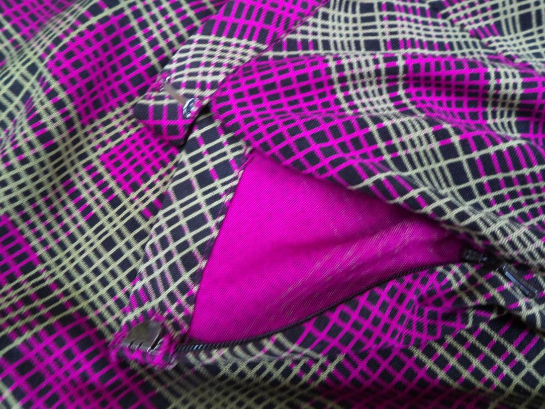 20171129_102625.jpg Diane von Furstenberg Rozmiar 10 (38) Kolor Fuksja Spódnica Prosta i Ołówkowa Midi Materiał Jedwab 100%