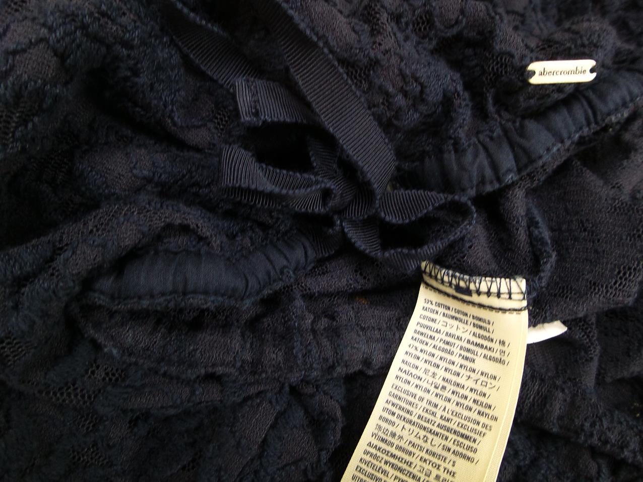 ABERCROMBIE KIDS Rozmiar S Kolor Granatowy W łódkę Bluzka Crop Top Krótki rękaw Materiał Bawełna