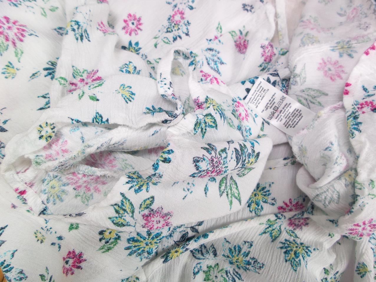 Vintage Rozmiar 52 Kolor Biały W serek Tunika Bluzka Krótki rękaw Materiał Wiskoza 100% Vintage Rozmiar 52 Kolor Biały W serek Tunika Bluzka Krótki rękaw Materiał Wiskoza 100%