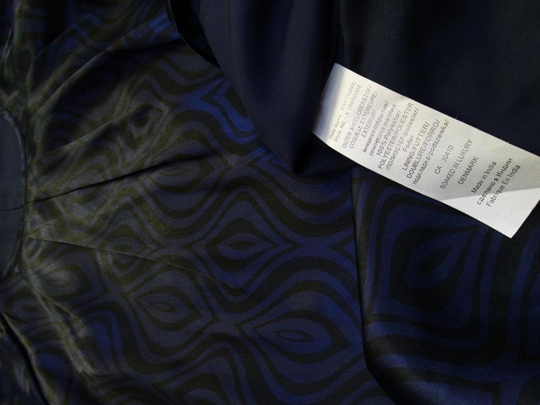 Soaked in luxury Rozmiar M Kolor Granatowy Okrągły dekolt Sukienka Prostokątna Krótki rękaw Midi Soaked in luxury Rozmiar M Kolor Granatowy Okrągły dekolt Sukienka Prostokątna Krótki rękaw Midi
