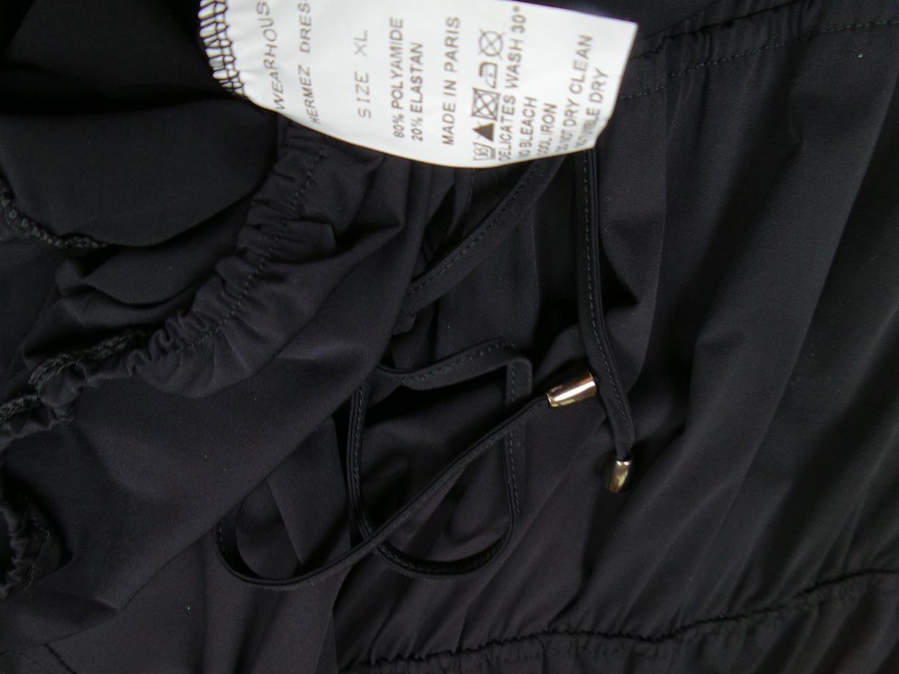 Wearhouse Rozmiar XL Kolor Czarny Okrągły dekolt Sukienka Prostokątna Bezrękawnik Do Kolan Wearhouse Rozmiar XL Kolor Czarny Okrągły dekolt Sukienka Prostokątna Bezrękawnik Do Kolan