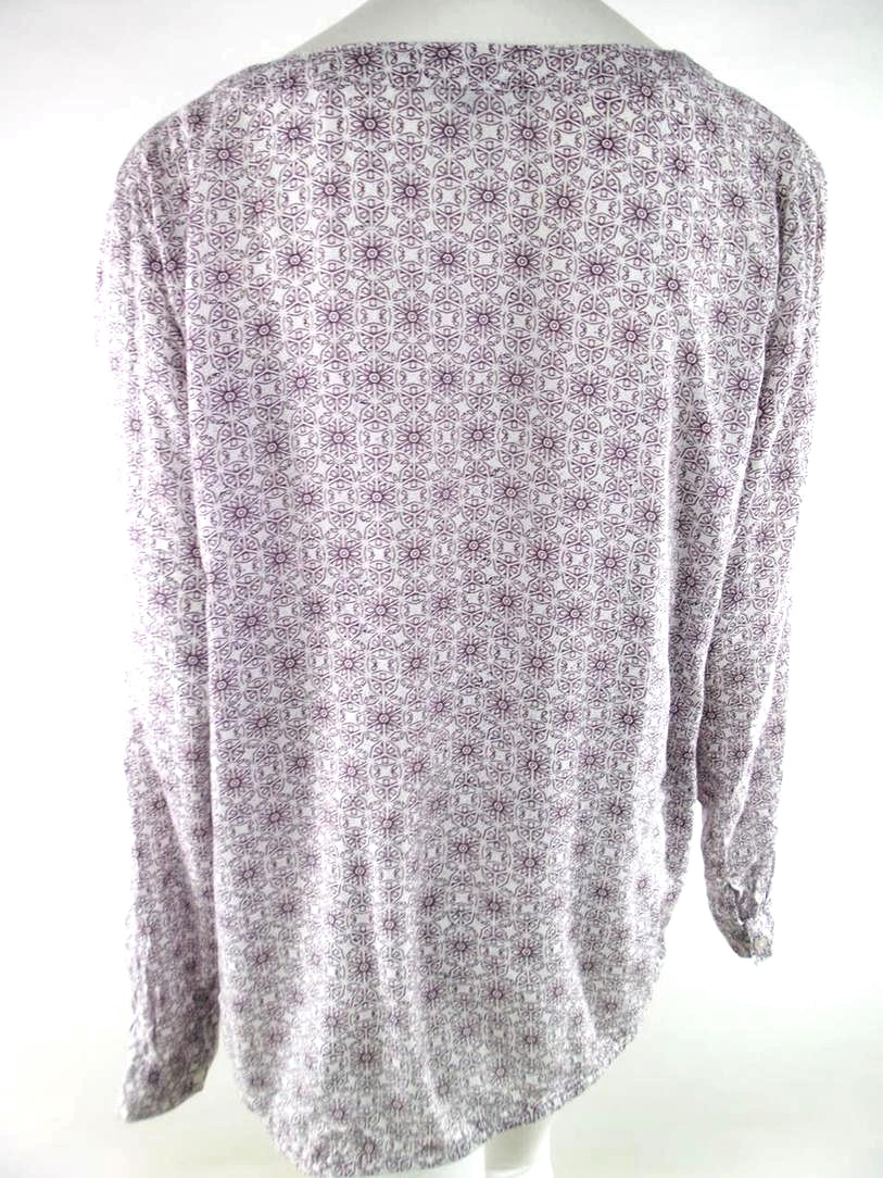 Soulmate Rozmiar XL Kolor Biały W serek Tunika Bluzka Długi rękaw Materiał Wiskoza 100% Soulmate Rozmiar XL Kolor Biały W serek Tunika Bluzka Długi rękaw Materiał Wiskoza 100%