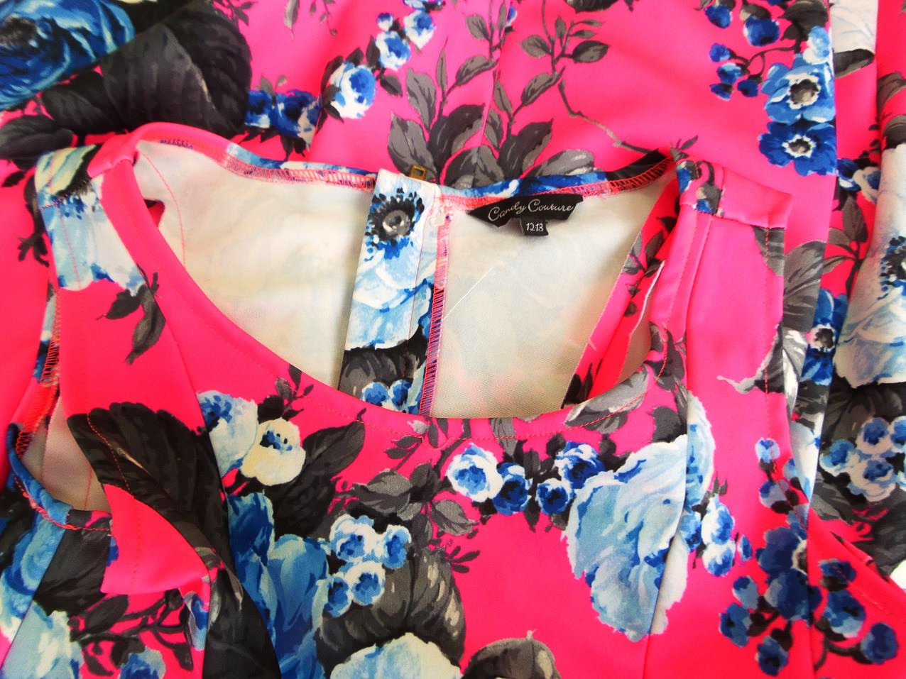 Candy Couture Rozmiar 12-13 lat Kolor Różowy Okrągły dekolt Sukienka Mini Bezrękawnik Krótka Candy Couture Rozmiar 12-13 lat Kolor Różowy Okrągły dekolt Sukienka Mini Bezrękawnik Krótka