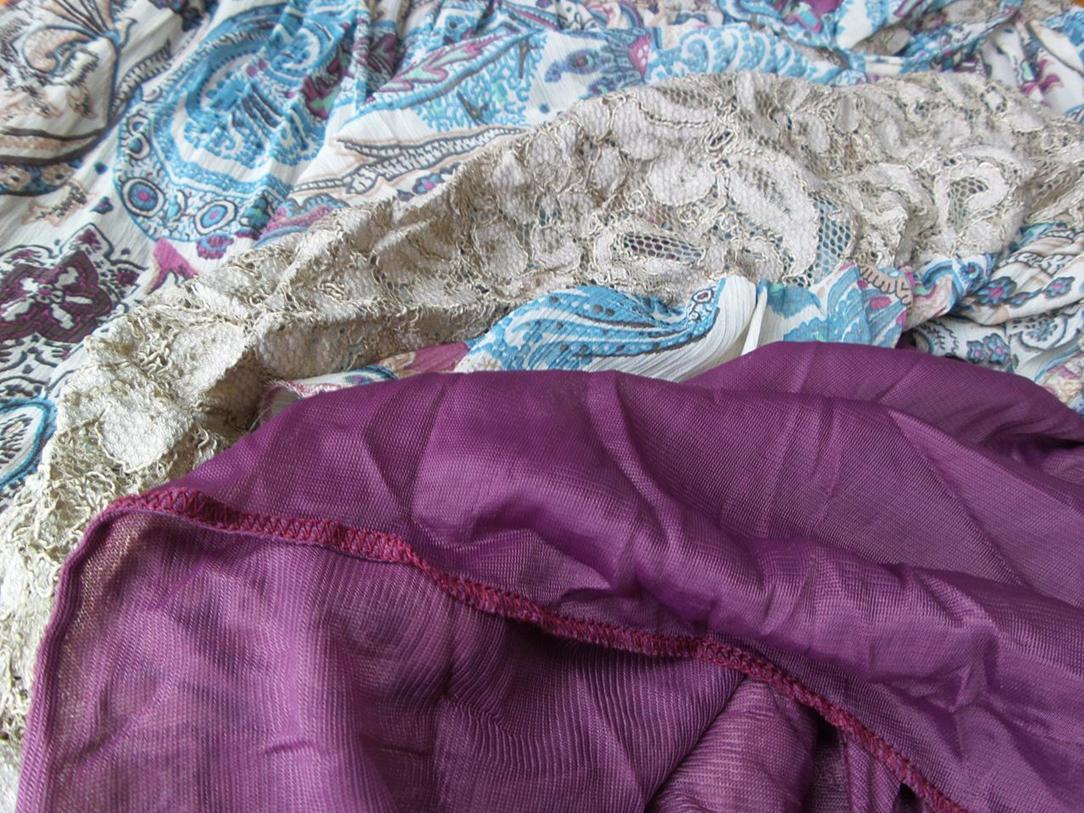 Rinascimento Rozmiar L Kolor Beżowy Paisley Dekolt Serce Sukienka Letnia Bezrękawnik Do Kolan Rinascimento Rozmiar L Kolor Beżowy Paisley Dekolt Serce Sukienka Letnia Bezrękawnik Do Kolan