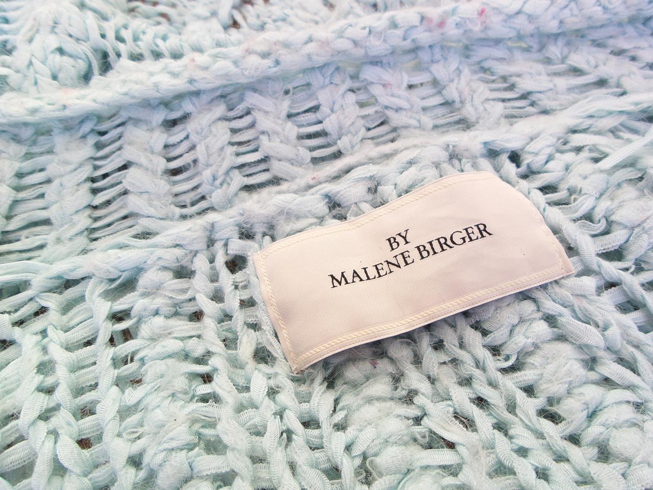 BY MALENE BIRGER Rozmiar L W serek Kardigan Żakiet Długi rękaw Materiał Akryl Gruba dzianina