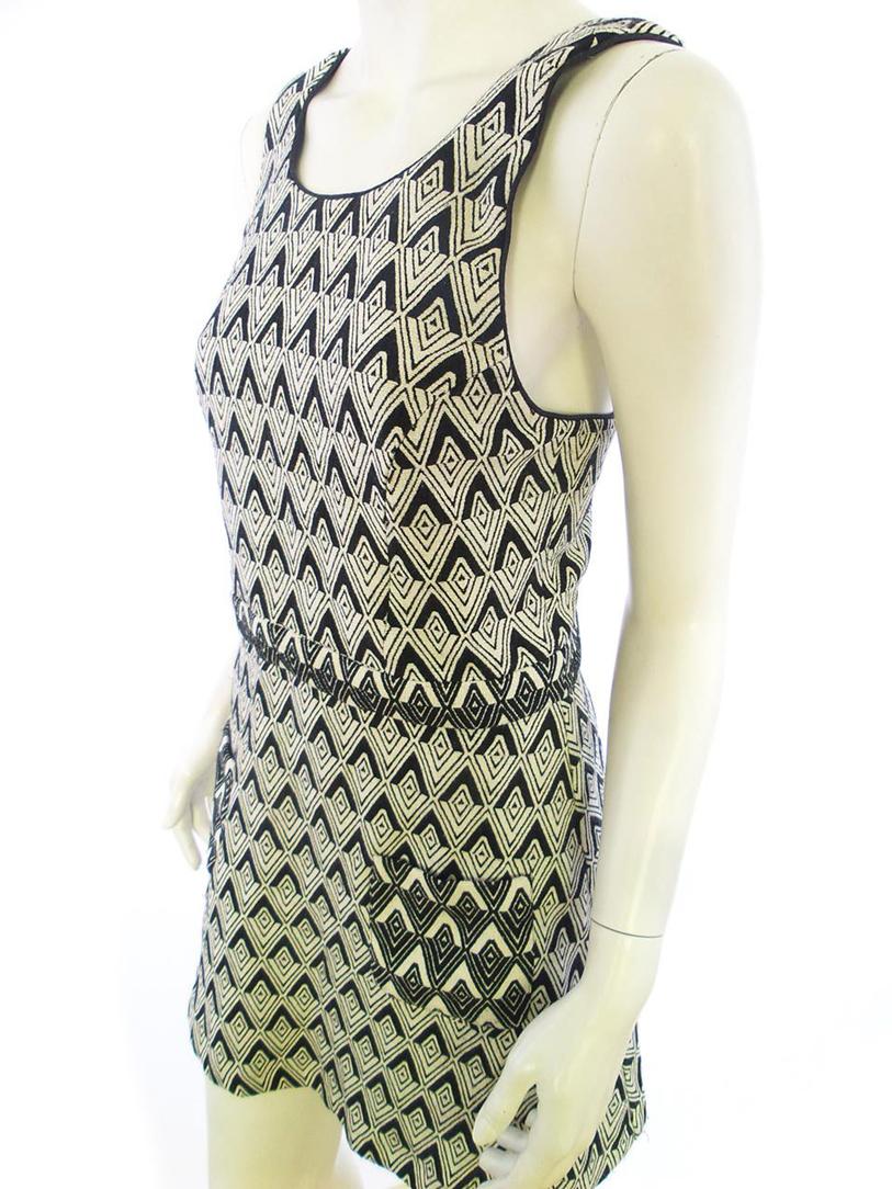 River island Rozmiar 12 (40) Kolor Czarny Okrągły dekolt Sukienka Mini Bezrękawnik Krótka Materiał Akryl River island Rozmiar 12 (40) Kolor Czarny Okrągły dekolt Sukienka Mini Bezrękawnik Krótka Materiał Akryl