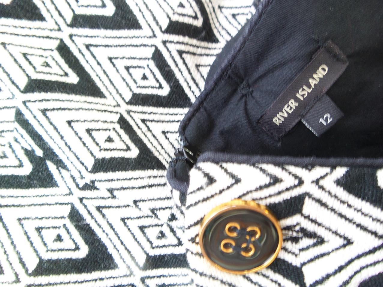 River island Rozmiar 12 (40) Kolor Czarny Okrągły dekolt Sukienka Mini Bezrękawnik Krótka Materiał Akryl River island Rozmiar 12 (40) Kolor Czarny Okrągły dekolt Sukienka Mini Bezrękawnik Krótka Materiał Akryl
