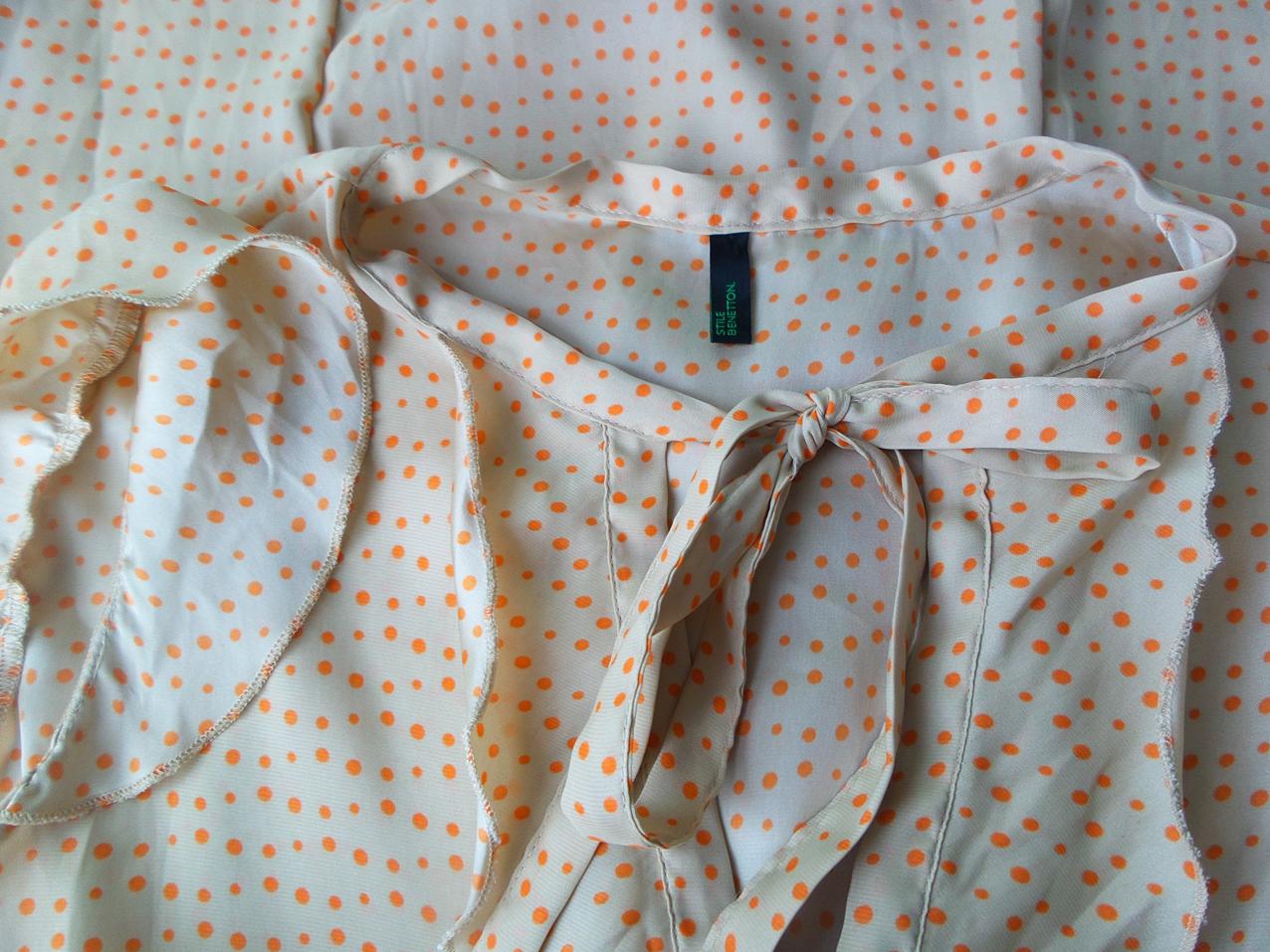 Stile Benetton Rozmiar S Kolor Beżowy Grochy Halter Tunika Zapinana Bluzka Krótki rękaw Stile Benetton Rozmiar S Kolor Beżowy Grochy Halter Tunika Zapinana Bluzka Krótki rękaw
