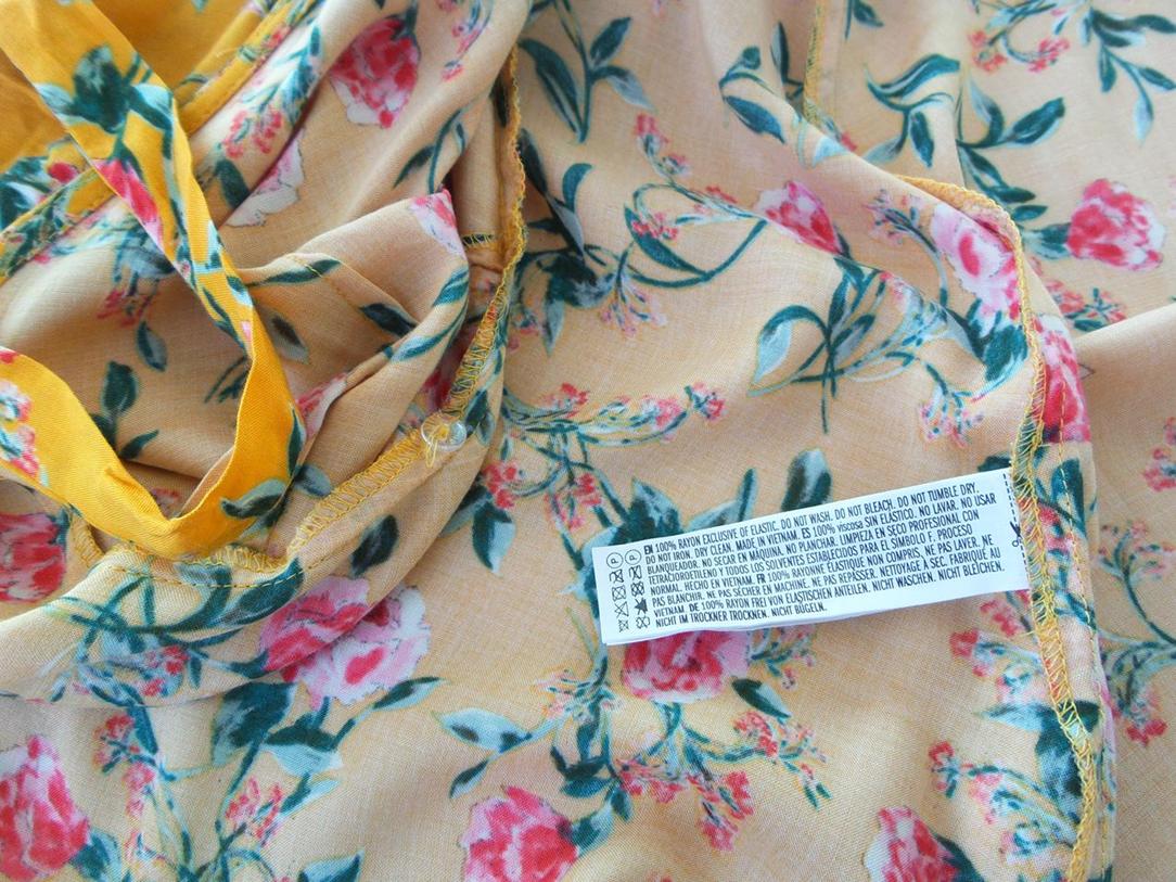 Forever 21 Rozmiar M Kolor Żółty W serek Sukienka Zawijana Krótki rękaw Krótka Materiał Rayon 100% Forever 21 Rozmiar M Kolor Żółty W serek Sukienka Zawijana Krótki rękaw Krótka Materiał Rayon 100%