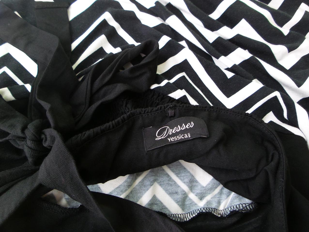 Dresses Yessica Rozmiar 40 Kolor Czarny Halter Sukienka Mini Bezrękawnik Krótka Materiał Wiskoza Dresses Yessica Rozmiar 40 Kolor Czarny Halter Sukienka Mini Bezrękawnik Krótka Materiał Wiskoza