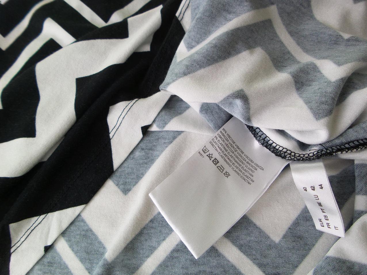 Dresses Yessica Rozmiar 40 Kolor Czarny Halter Sukienka Mini Bezrękawnik Krótka Materiał Wiskoza Dresses Yessica Rozmiar 40 Kolor Czarny Halter Sukienka Mini Bezrękawnik Krótka Materiał Wiskoza