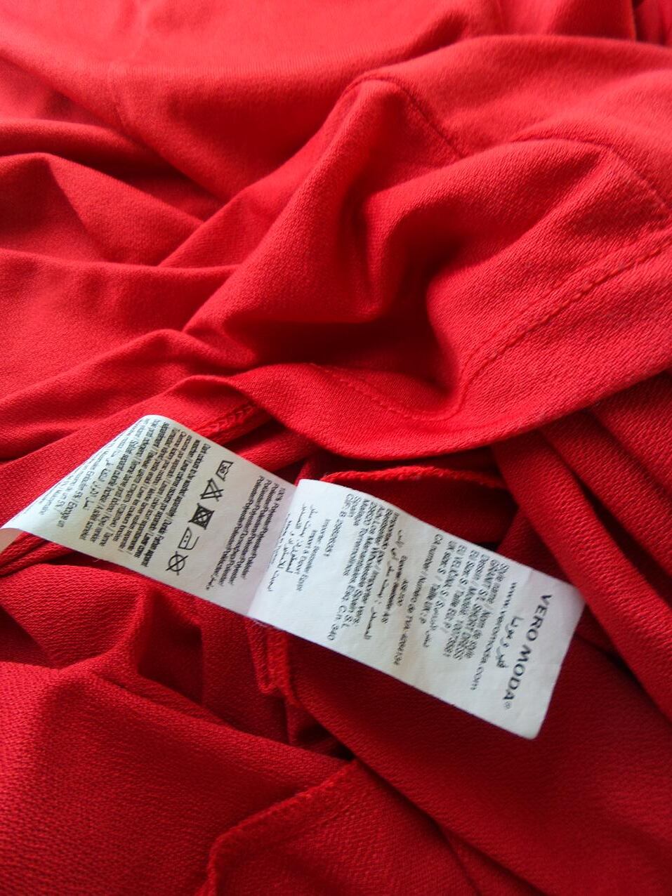 Vero moda Rozmiar S Kolor Czerwony Drapowany dekolt Suknia Balowa Sukienka Wieczorowa Bezrękawnik Do Kolan Vero moda Rozmiar S Kolor Czerwony Drapowany dekolt Suknia Balowa Sukienka Wieczorowa Bezrękawnik Do Kolan
